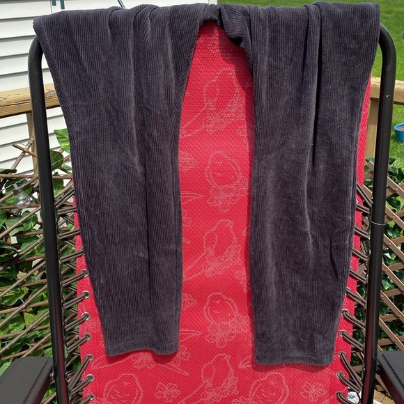 Lands’End Woman’s Petite Sport Knit high rise Corduroy Legging - Picture 3 of 6